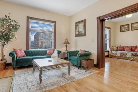 Historic Elegance Retreat - Downtown * Columbus