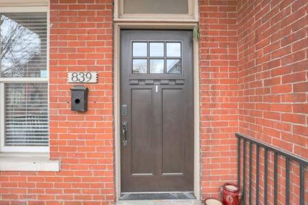 Historic Elegance Retreat - Downtown Ferienhaus