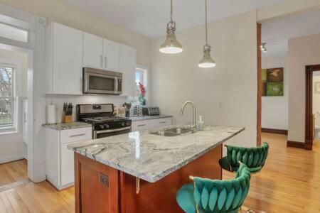 Historic Elegance Retreat - Downtown Ferienhaus