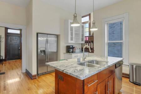 Historic Elegance Retreat - Downtown Columbus