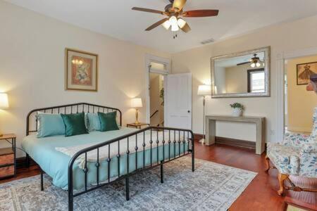 Historic Elegance Retreat - Downtown *